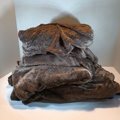 3+ Yards Dark Brown Plush Faux Fur Fabric 84″ wide 4 Pieces Polyester