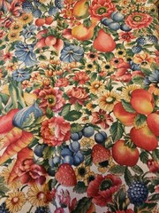 Concord Fabric The Kesslers HTF Fruit & Flowers VTG Cotton Fabric 2.75 Yrds X 46