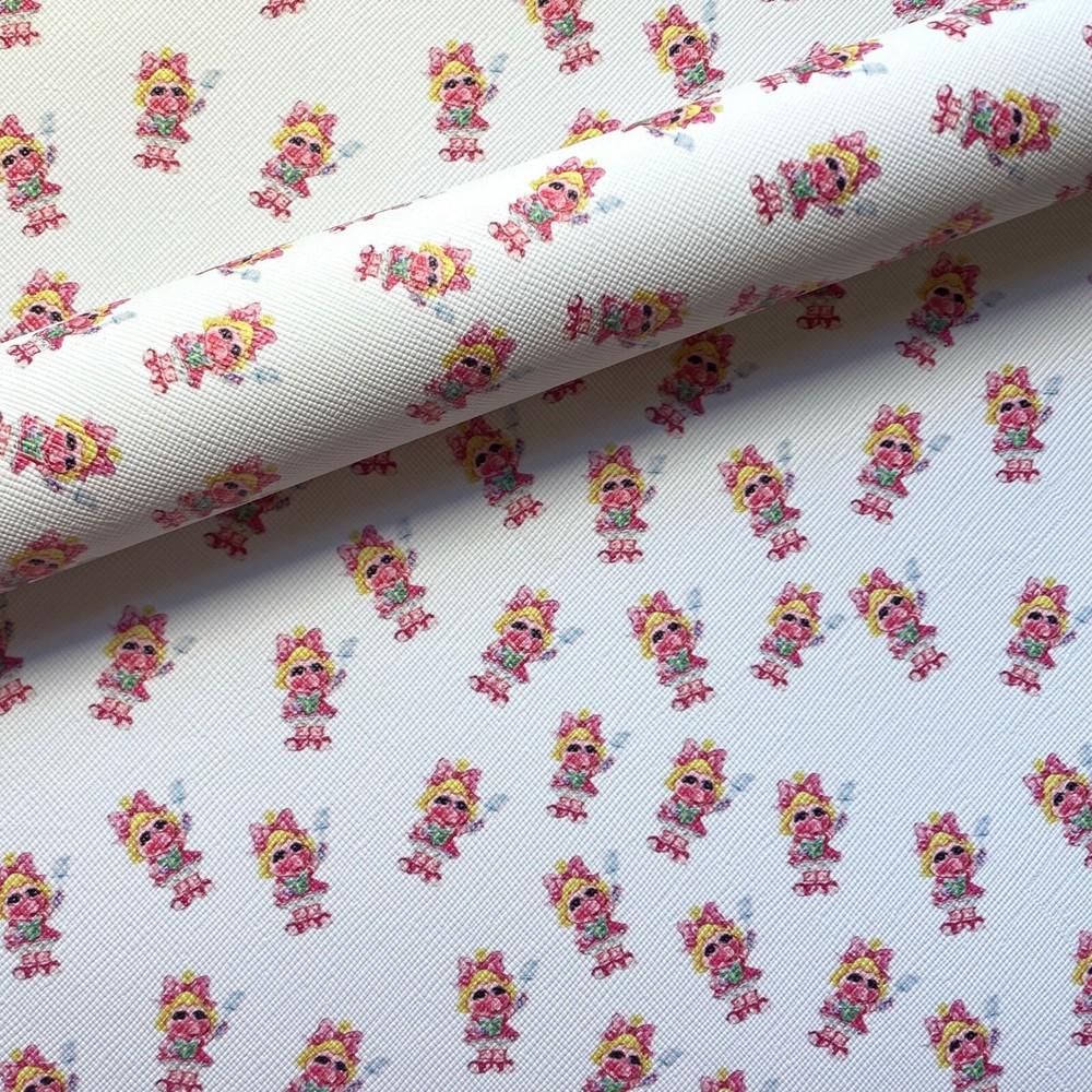 The Muppets Miss Piggy Faux Leather Sheets 20 X 30cm