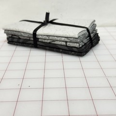 5 fat quarter bundle White Black Gray quilt fabric