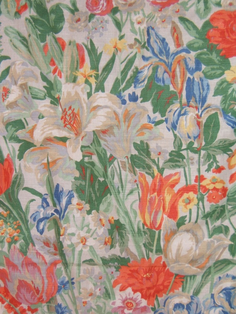 Stroheim & Romann, Spring Blossoms, Vtng Remnant, 25.50″ W X 35″ L, Multi/Bone