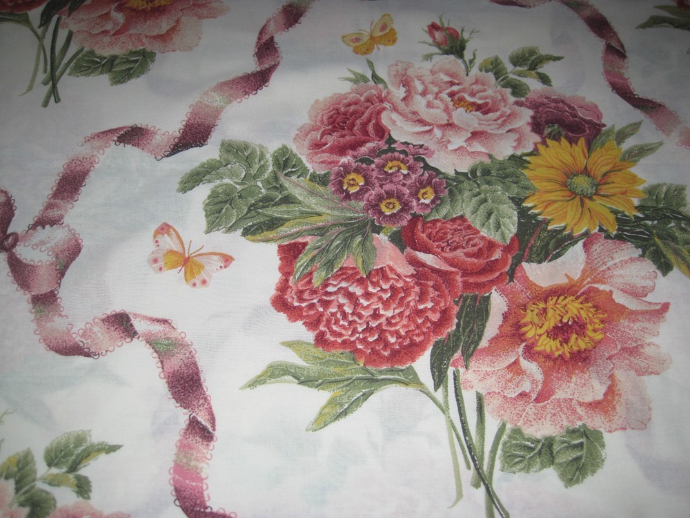 VINTAGE FABRIC 45″ x 108″ 3 YD Flowers Butterflies Ribbons Multi Color Cottage