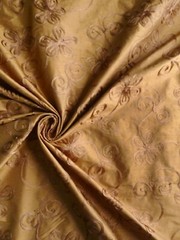 3yd FABULOUS COPPERY GOLD DUPPIONI FABRIC W/ SILK BRAID FLORAL DESIGN EMBROIDERY