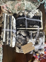 Black, white & beige Floral 7 Fat Quarters – 3 Sets