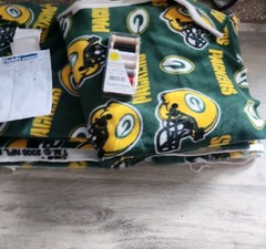 Green Bay Packers NFL Football Fleece Blanket Crafts Fabric Sewing 60″ (10 Yds?)