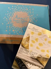 Annie’s Creative Quilters “Prairie Table Runner” Fabric AND Pattern NEW