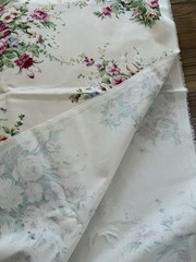 1999 American Folk and Fabric Antique Collection #3005 Ashley Rosette 36″ x 56″