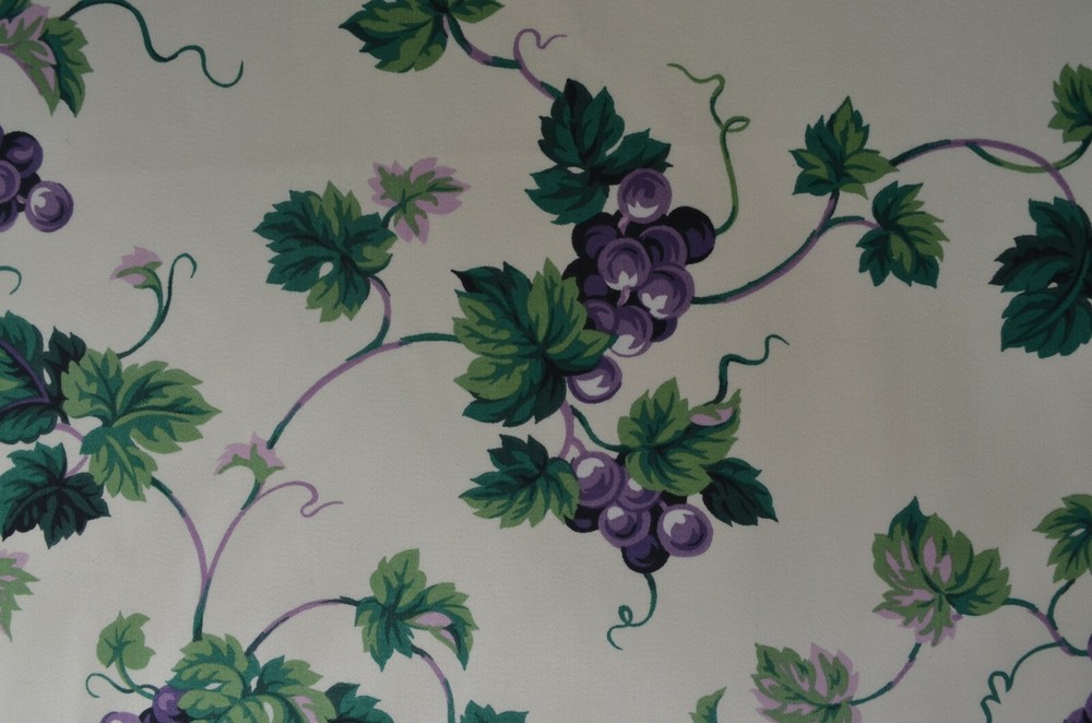 30+ Yds Avail/ Vintage Medium Weight Twill/ 100% Cotton/ Grapes, Leaves, Vin