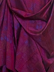 THAI SILK HAND WOVEN IN THAILAND WITH 100 % PURE SILK