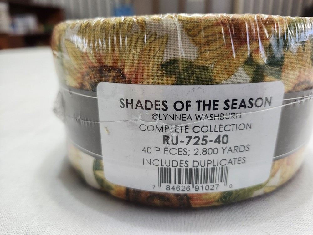 40 Pc Roll Up-Shades of the Season-Lynne Washburn-Robert Kaufman-2.5″ Strips