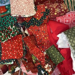 Christmas FABRIC SCRAP Bundle – 1 Lb Cotton Lot Various Sizes, Shapes, Prints