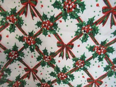 CHRISTMAS HOLLY&BOWS By Spring Mills VTG RARE WHITE MULTI SBTY X 54″ NEW