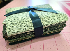 7 Fat Quarters Cotton Quilting Sewing Crafts Green Cream Fabric JO-ANN