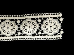 Dutch Lace Off-White 3.75″ Wide Venice Cluny Type Lace Trim by the Yard M409.42