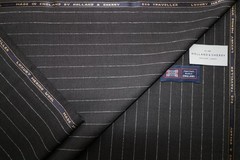Holland & Sherry SUPER 130’s WOOL WORSTED SUITING FABRIC MADE IN ENGLAND – 4.0 m