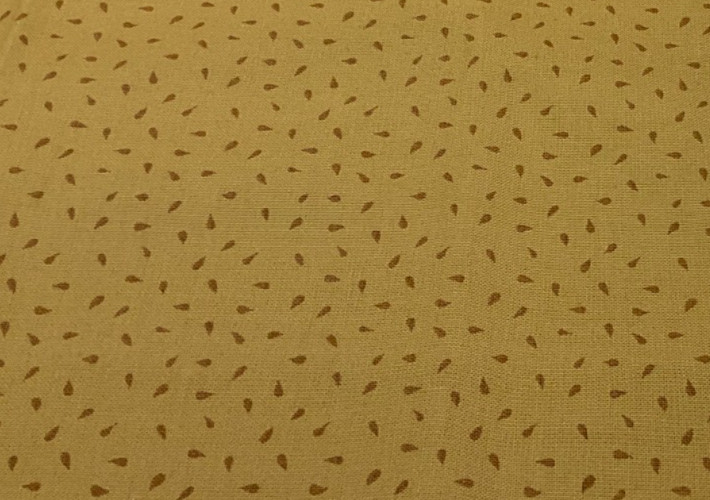 RJR FASHION FABRICS – THIMBLEBERRIES CLUB COLLECTION 2003-GOLD, 15″x44″
