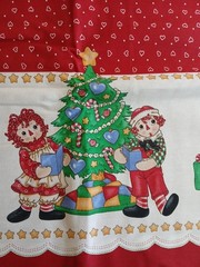 Raggedy Ann & Andy Christmas Border Hearts Fabric
