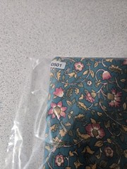 Ozark Calico Fabri-Quilt Vintage Floral Print On Teal Backround 1 Yard Fabric