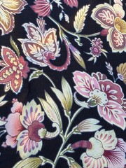 HAMPSHIRE GARDEN FLORAL PRINT PETER PAN FABRICS 3 1/2 YARDS NEW