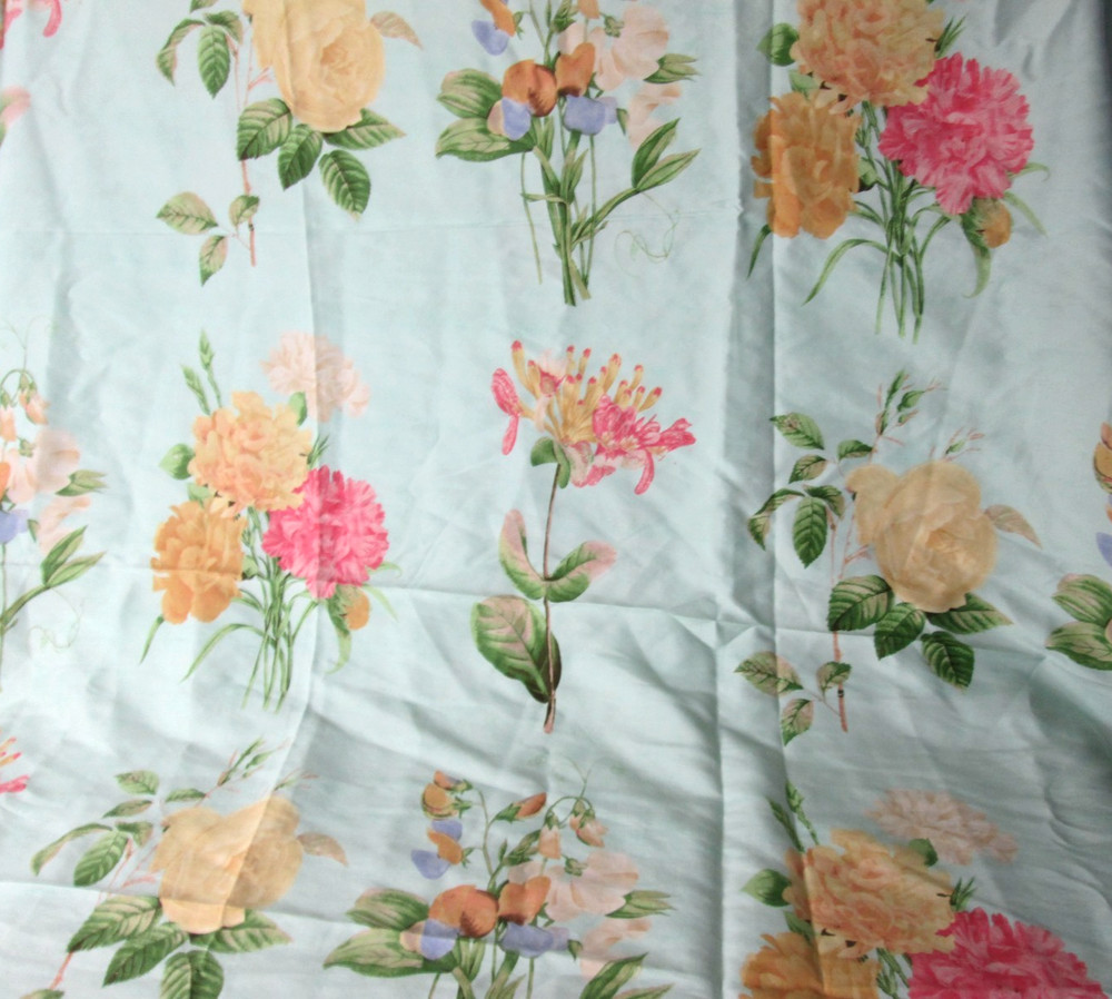 Braemore Desgin Screen Print Fabric 53″ W x 84″ L (2.33 Yards)