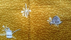 Beacon Hill 17″x17″ fabric piece Germany CATRIA Goldenrod Beehive Garden tools