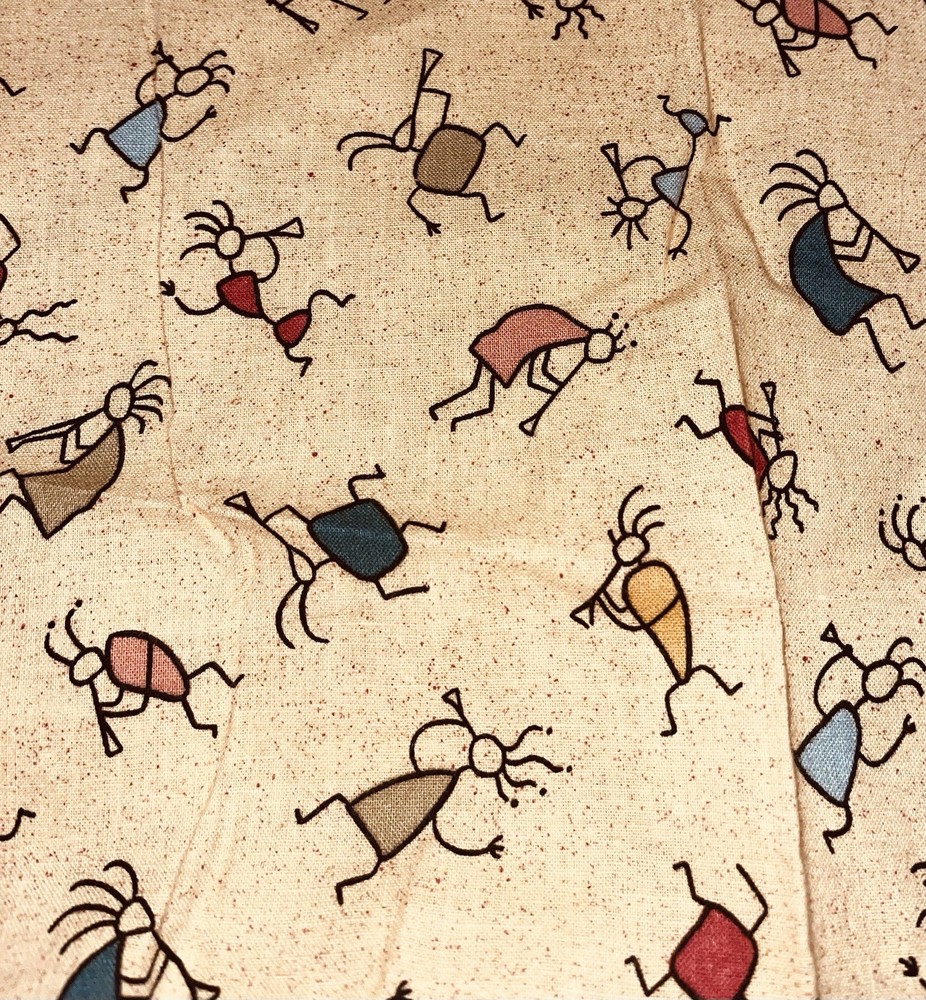 VTG Novelty Folk Art Kokopelli Figures Tossed on Beige Remnant 19″x14″ +