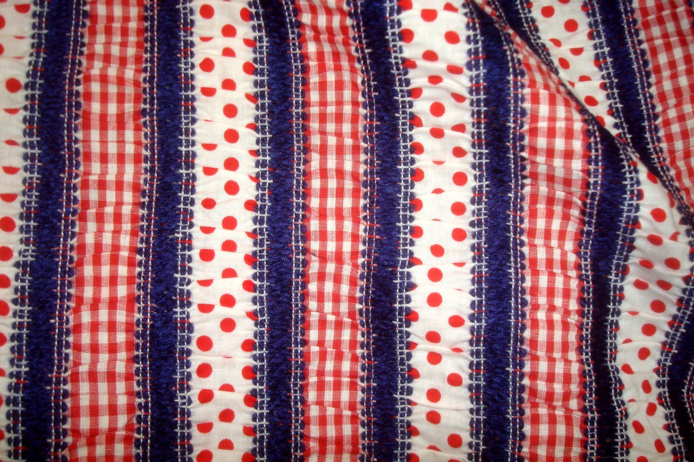 1.5 yds Faggoting Fabric Patriotic Check Polka Dot Ruffled Quilt Craft 51″ x 56″