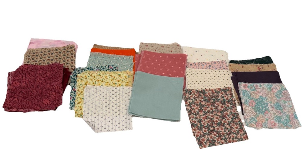 Quilting Squares 4”x4”, Florals And Solids Lot Of More Than 100