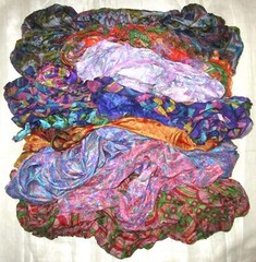 BBI LOT PURE SILK Antique Vintage Sari REMNANT Fabrics 100 GRAMS Real Multi