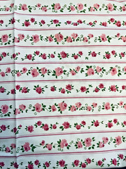 VTG 1970`s Shades of Pink and Red ROSES Floral Pink Stripe 36″ X 12″ Quilting