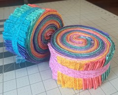 18 Piece Jelly roll – Tiny Vines – 6 Colors – 3 Of Each Color