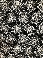 6 yds 24″ 100 % Cotton Fabric Hibiscus Flowers dotted field/Black and White