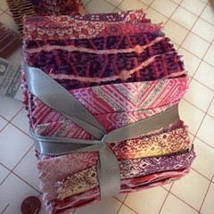 Jelly Roll 2.5 X 42” Cotton Pink Glitter Variety