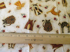 Cotton Fabric Makower Fancy Cats Scattered on Off White 27″ x 44″