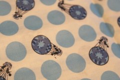 Sewing Fabric quilt Cotton quilting 1/2 Yd Light Blue Hot Air Balloons polka dot