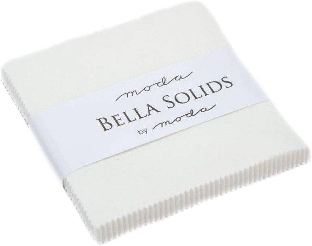 Bella Solids 9900PP-200 off White Charm Pack; 42 – 5″ Squares