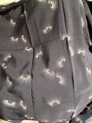 3yd x 44″ BEAUTIFUL BLACK FLORAL JoANNS LIGHT CLOTHING WEIGHT FABRIC.