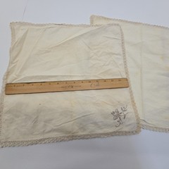 Vintage Linen Scrap Lot For Quilting & Crafting Florals Emroidery Lace Lot X 14