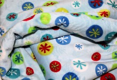 XMAS STAR SNOWFLAKES MINKY CUDDLE SMOOTH PLUSH SEW QUILT CRAFT FABRIC BTY+PRECUT