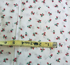 VTG Sweet Tiny Strawberry Clusters on White Dolls,Quilting & Crafts 22″X18″