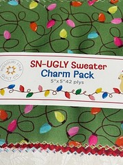 Christmas Print Charm Pack 42 pieces 5″ x 5″