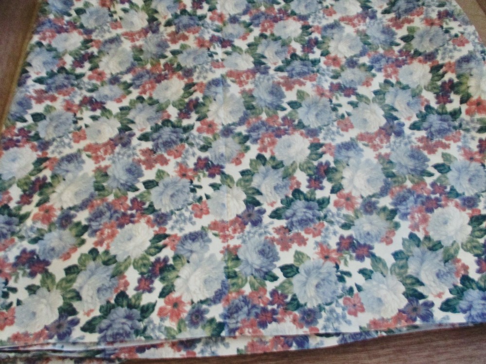Richloom Dietrich 80’s fabric 5 1/2 yards mauve blue flowers