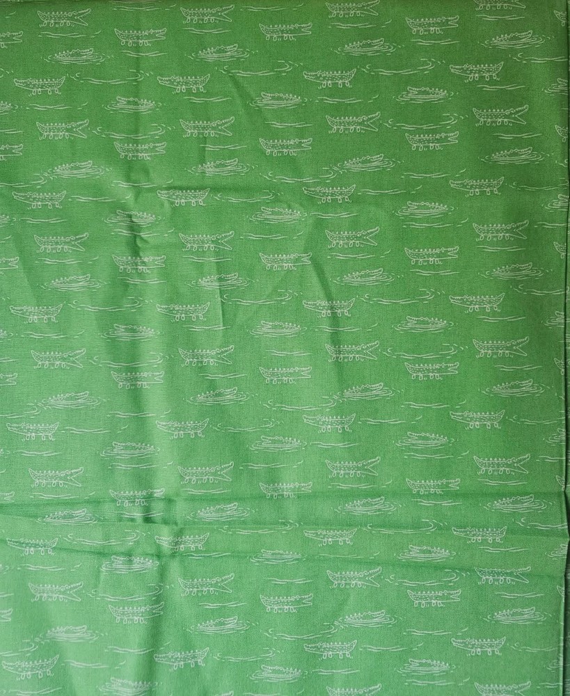 Fun Vintage Scattered Alligators Cotton Fabric Kelly Green – 4 Yds X 46″
