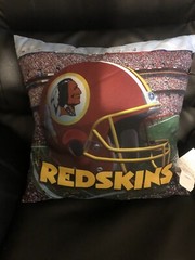 NFL VINTAGE WASHINGTON REDSKINS THROW PILLOW 18″ NEW WITH TAG HTF