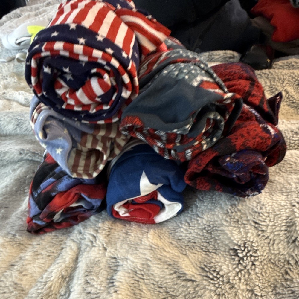 Lularoe one size pack of 6 red white & blue leggings