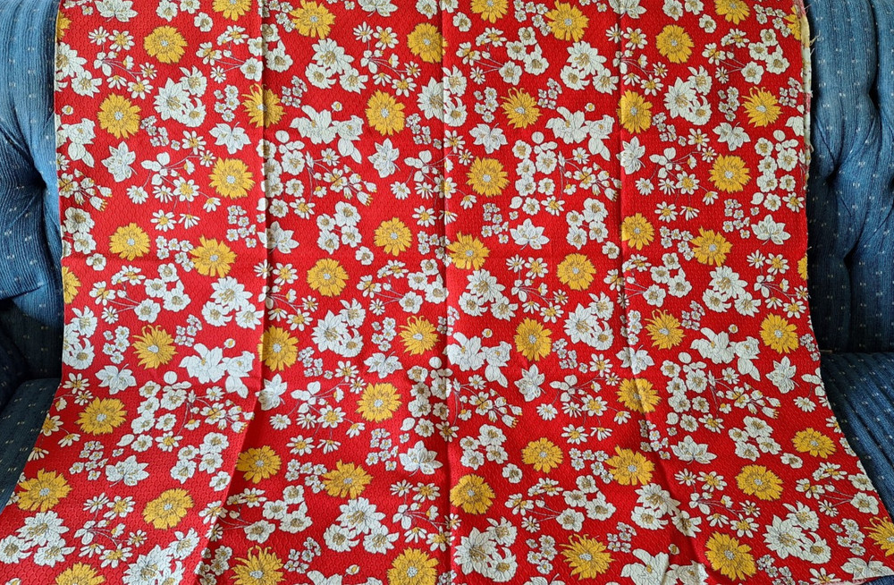 Vintage Crantex Fabrics Bold Floral Textured Red White Yellow Floral 2.5yd x 45″