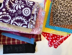 Fabric Lot Mixed Pieces Floral Prints Patterns Pieced Quilt Section Vtg & Modern