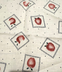 VTG Daisy Kingdom Cotton Fabric “Apple Squares Overall” 43×44 1994