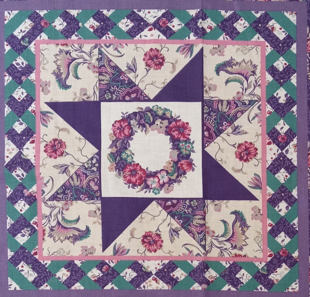 Vtg~Ozark Calico~”Purple Flowers, Star Pattern”~Cotton Fabric~ 13.5″x13.25″ ++