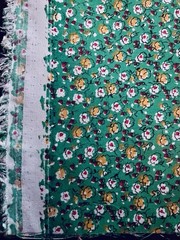 VTG Ditzy CALICO Yellow White & Red Florals on Green Cottagecore 18″x17″